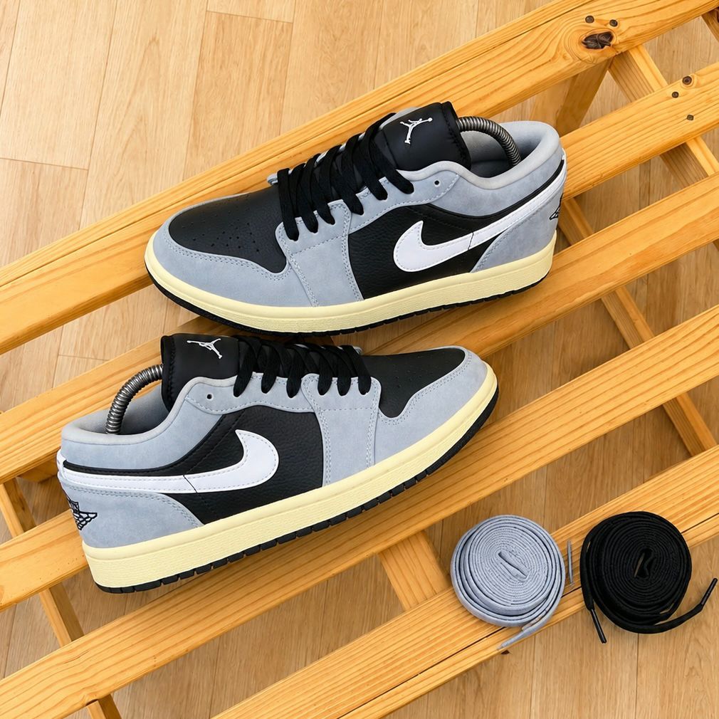 Air Jordan 1 Low SE sneakers in the Light Smoke Grey - Image 2