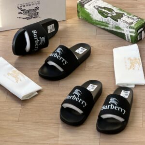 Burberry luxury slide- black