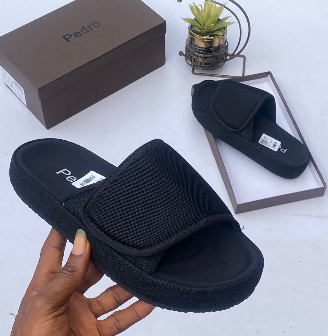 Pedro Mesh Velcro Slide “Black Platform