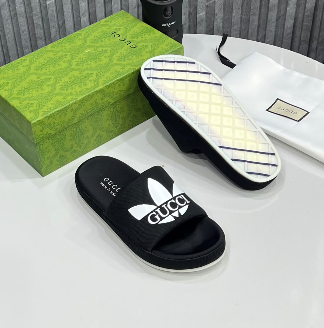 Gucci luxury slide- Black / Crisp White Logo - Image 2