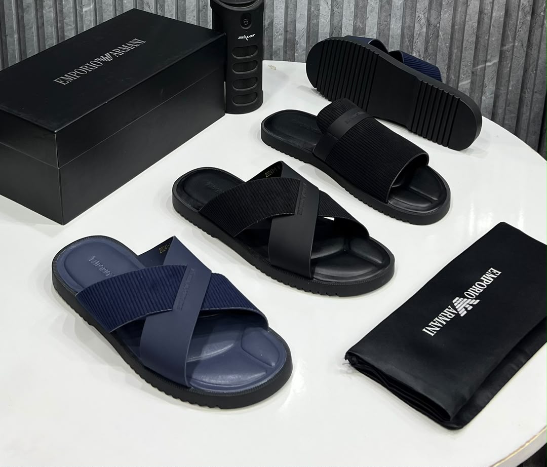 Emporio Armani cross strap navy blue - Image 3