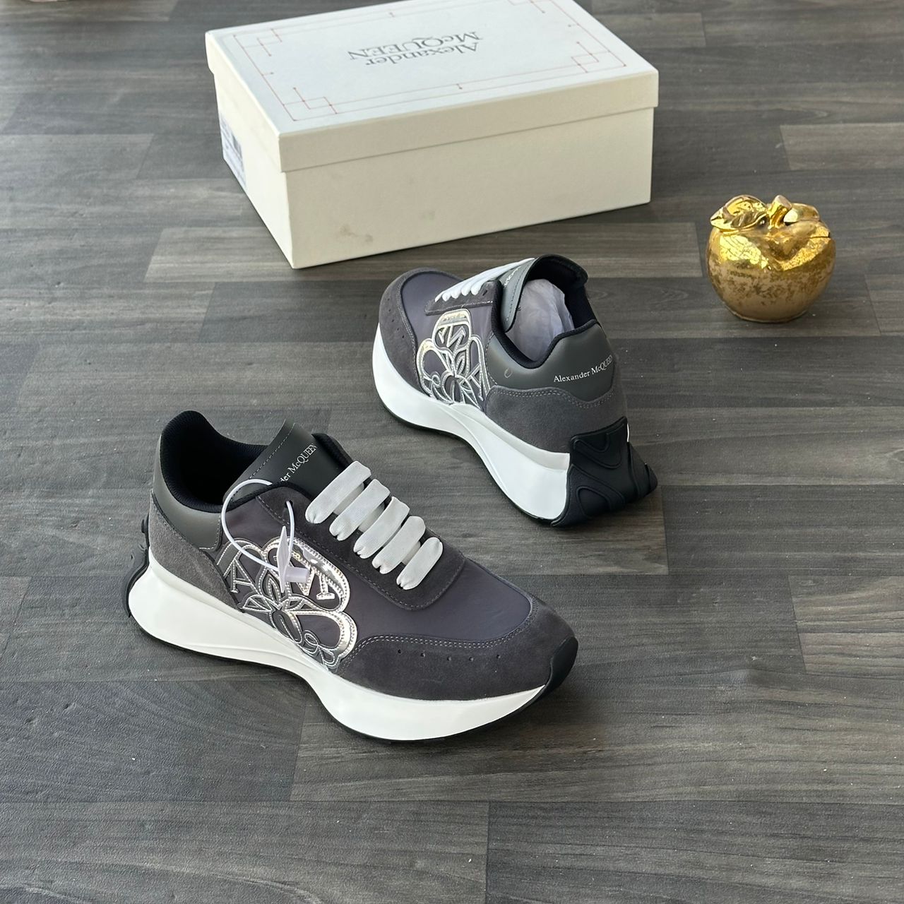 Alexander McQueen Men luxury Shoe - ash - Image 3