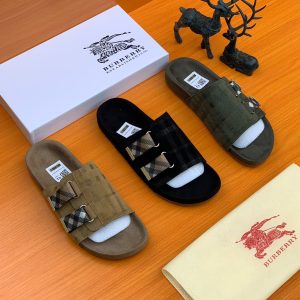 Alternative view of Burberry Check Buckle Slide khaki brown