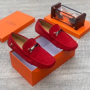 Tod's Gommino Suede Loafer – Red